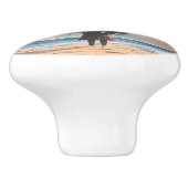 Mädchen mit einem Roten Ballon am Sunset Beach Keramikknauf (Seitenansicht)