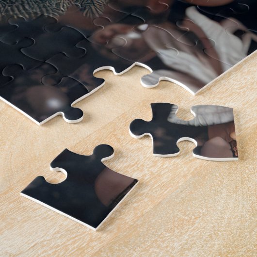 Mädchen mit einem Weihnachtsbaumkleid Puzzle (Seite)