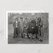 Mädchen mit Gewehren, 1925 Postkarte (Vorne/Hinten)