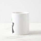 Mädchen mit glücklichem Klee Kaffeetasse (Mittel)