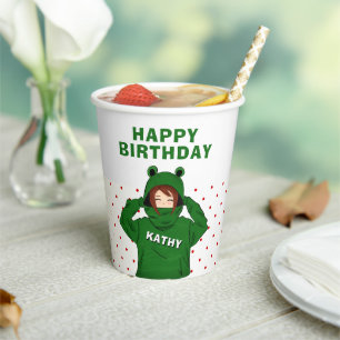 Mädchen mit Green Frog Hoody Zeichnend Geburtstag Pappbecher