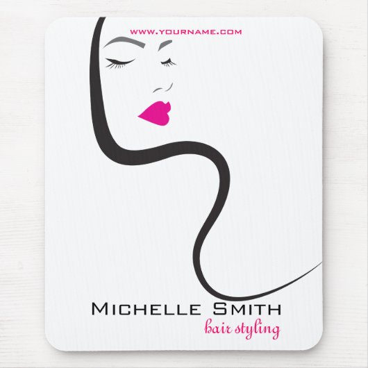 Mädchen mit Haarstyling-Symbol Mousepad (Vorne)