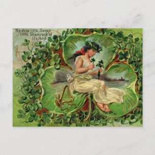Mädchen mit Harfe und Shamrocks Postkarte