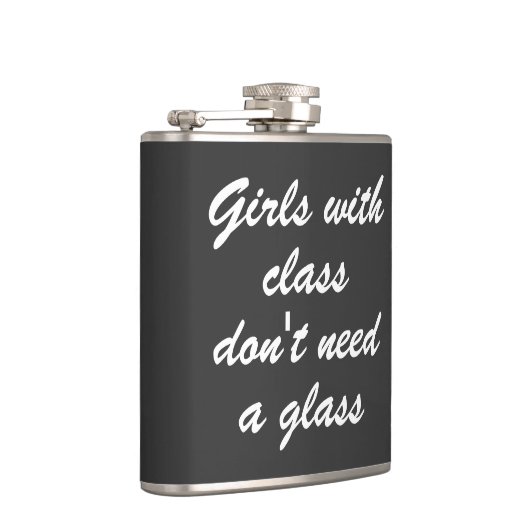Mädchen mit Klasse benötigen nicht ein Glas Flachmann (Rechts)