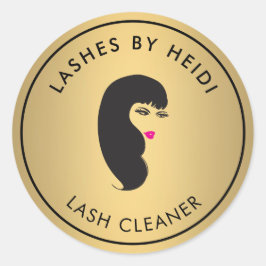 Mädchen mit Lashes auf Imitaten Gold Lash Cleaner Runder Aufkleber