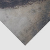 Mädchen mit lockigem Haar und Löwenzahn Seidenpapier (Ausschnitt)