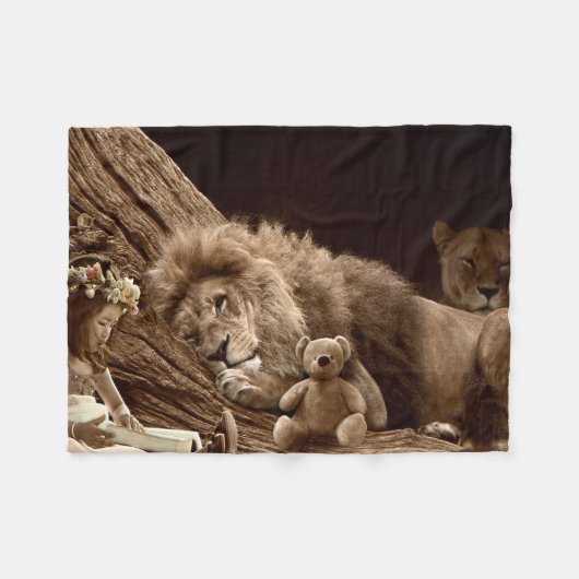 Mädchen mit Löwe und Teddy Bär Fleecedecke (Vorderseite (Horizontal))
