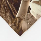 Mädchen mit Löwe und Teddy Bär Fleecedecke (Ecke)