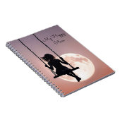 Mädchen mit Mond im Swing Notizblock (Rechte Seite)