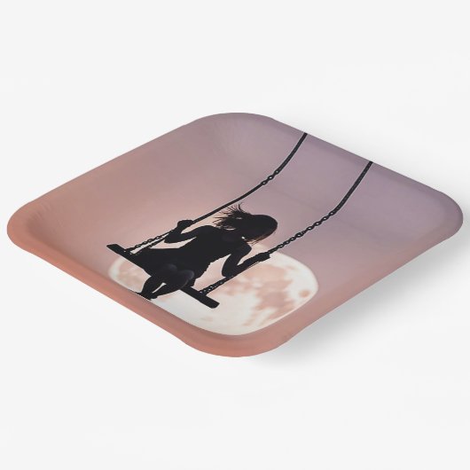 Mädchen mit Mond im Swing Pappteller (Gewinkelt)