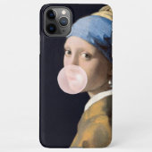 Mädchen mit Perlenohrblasen in rosa Kaugummi iPhone Hülle (Rückseite)