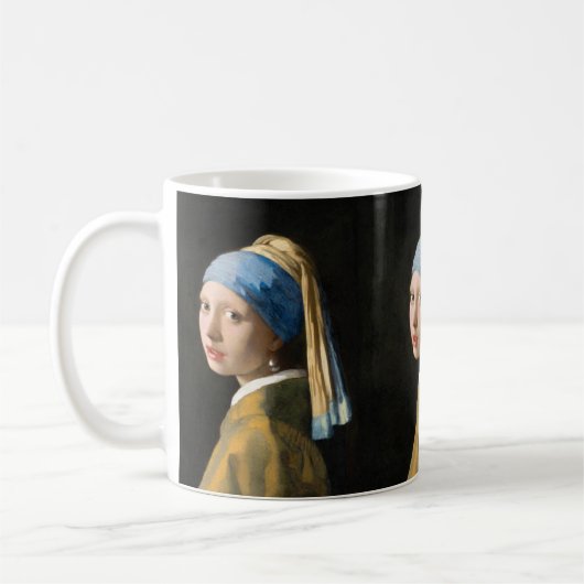 Mädchen mit Perlenohrring von Johannes Vermeer Kaffeetasse (Links)