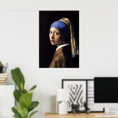 Mädchen mit Perlenohrring von Johannes Vermeer Poster (Heimbüro)
