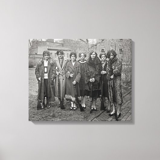 Mädchen mit Rifles, 1925 Leinwanddruck (Vorderseite)