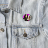 Mädchen mit rotem Spielzeug-Pudel Button (Beispiel)