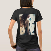 Mädchen mit Schmetterling und Blumendesign T T-Shirt (Rückseite)