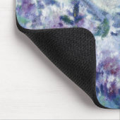 Mädchen mit violetten Blumen (von Robert Reid) Mousepad (Ecke)