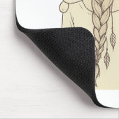 Mädchen mit Zopf und Katzenillustration – sanfte P Mousepad (Ecke)