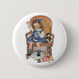 Mädchen näht Puppen Button