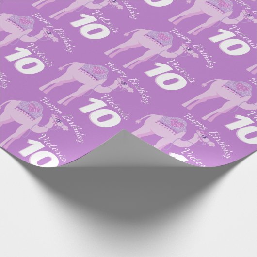 Mädchen Namen Alter Whimsy Kamel Geburtstagsmuster Geschenkpapier (Ecke)