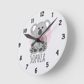 Mädchen Niedlich Koala Bär mit Blume Kinder Kinder Runde Wanduhr (Winkel)