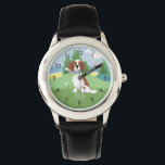 Mädchen Niedlich Springer Spaniel Hund mit Namen K Armbanduhr<br><div class="desc">Diese niedliche, moderne Kinderuhr verfügt über einen bezaubernden Spaniel Welpenhund-Cartoon mit Hügeln und einem Strand im Hintergrund und bietet Platz für Sie, um Ihren Mädchennamen hinzuzufügen. Mit klaren, leicht lesbaren Zahlen ist diese "erste" Uhr ideal für Kinder oder Kleinkinder, die gerade erst mit dem Lernen beginnen. Das perfekte geschlechtsneutrale Design...</div>