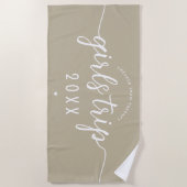 Mädchen reisen billiger als Therapieferien Strandtuch (Vorderseite)