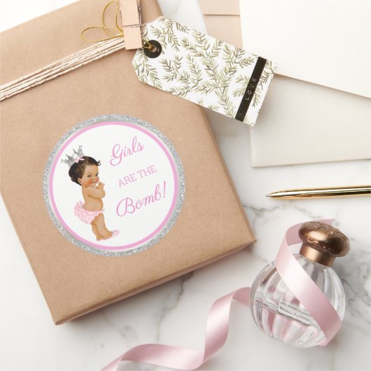 Mädchen sind die Bombe! Bath Gift Etc Pink Silver Runder Aufkleber (Schenken)