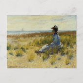 Mädchen sitzt am Meer Postkarte (Vorderseite)