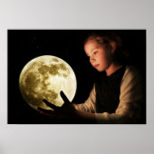 Mädchen starrt auf den Mond Poster (Vorne)