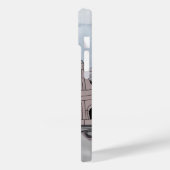 Mädchen stehend vor Kolosseum. Case-Mate iPhone Hülle (Rückseite / Links)