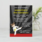 Mädchen-Taekwondo-Karate-Gelb-Gurt-Geburtstag Einladung (Stehend Vorderseite)