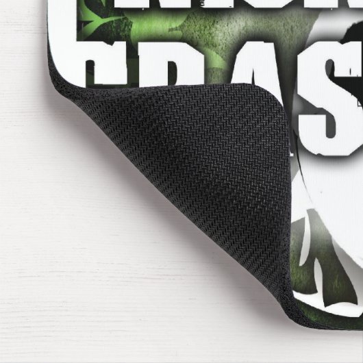 Mädchen-Tritt-Gras Mousepad (Ecke)