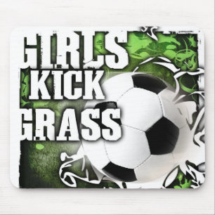 Mädchen-Tritt-Gras Mousepad