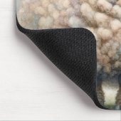 Mädchen umarmt ein großes Ewe Mousepad (Ecke)