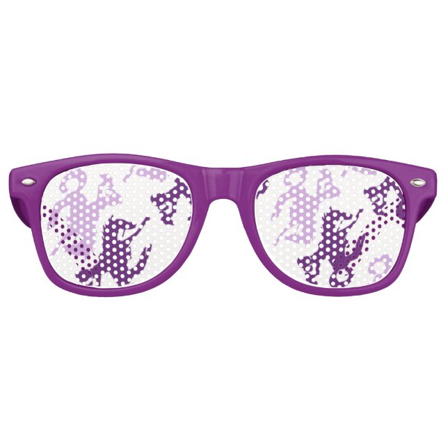 Mädchen und ihr buckliges Broncorosa Sonnenbrille (Vorderseite)