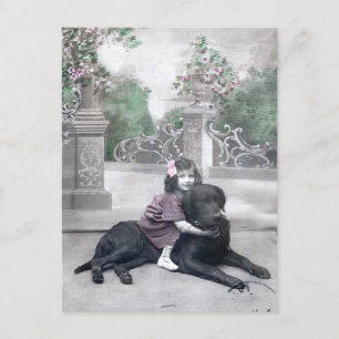 Mädchen und ihr Hund Postkarte