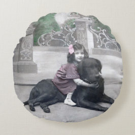 Mädchen und ihr Hund Rundes Kissen