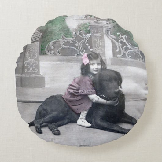 Mädchen und ihr Hund Rundes Kissen (Vorderseite)