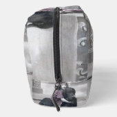 Mädchen und ihr Hund Waschbeutel (Rechts)