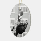 Mädchen und ihre Taube Keramik Ornament (Links)