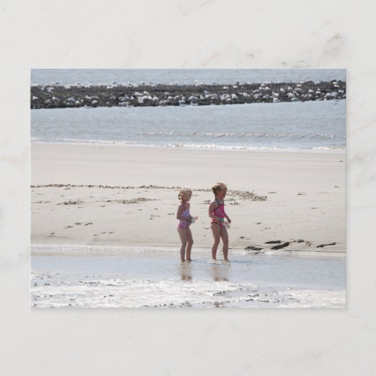 Mädchen und Strand Postkarte (Vorderseite)