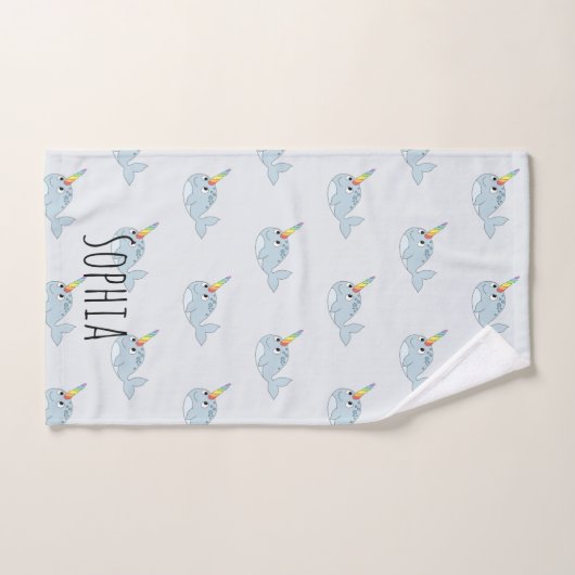 Mädchen Whimsical Rainbow Narwhal Cartoon Name Kin Badhandtuch Set (Handtuch)