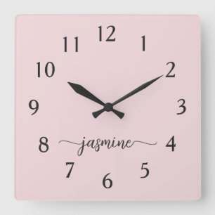 Mädchenhafte minimalistische Monogramm-Namensunter Quadratische Wanduhr