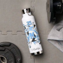 mädchenhafte schwarze Volleyballs und Sterne