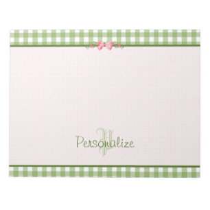 Mädchenhaftes grünes Gingham-Monogramm mit Namen Notizblock