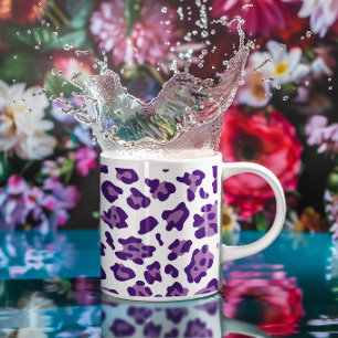 Mädchenhaftes Weiß, Königspurpur und Lavendel-Leop Kaffeetasse