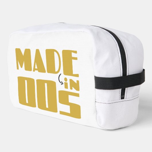 Made in 00s - Nostalgische Vibes Waschbeutel (Linke Seite)