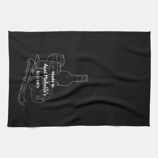 Made in [Ihr Name] Küche Schwarzer Wein & Käse Geschirrtuch (Horizontal)