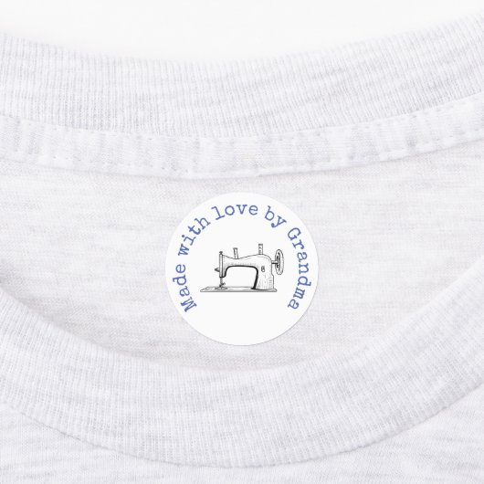 Made with Liebe by Oma Customizable Iron-On Etiketten (Befestigt)